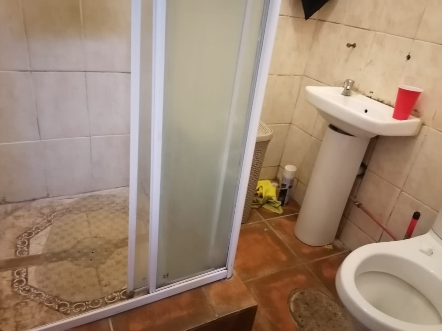 5 Bedroom Property for Sale in Brandwag Free State